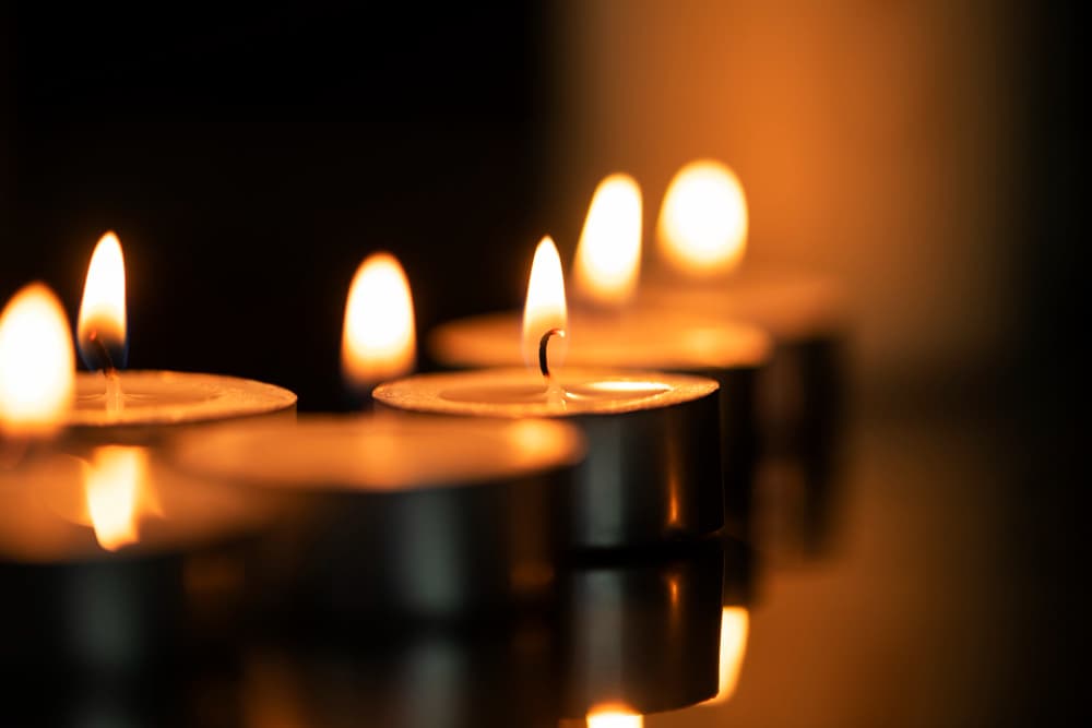 Memorial candles